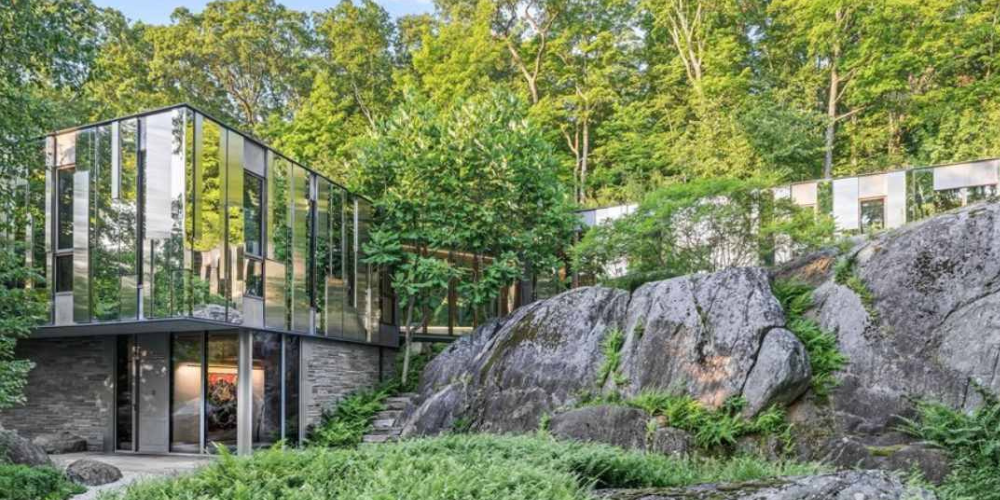 This $15 Million Mirror House Makes Nature Part of Its Architecture
