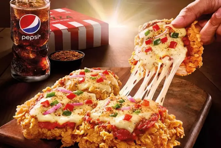 funmantra25 | Instagram | Crispy golden chicken filets topped with tangy marinara sauce.
