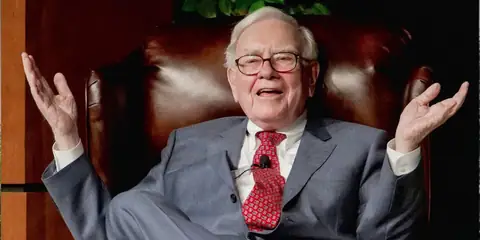 Why Warren Buffett Never Spent Money Like a Billionaire